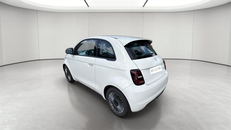 Fiat 500 500e My22 Serie 1 Step 2 Berline e 95 ch Icône