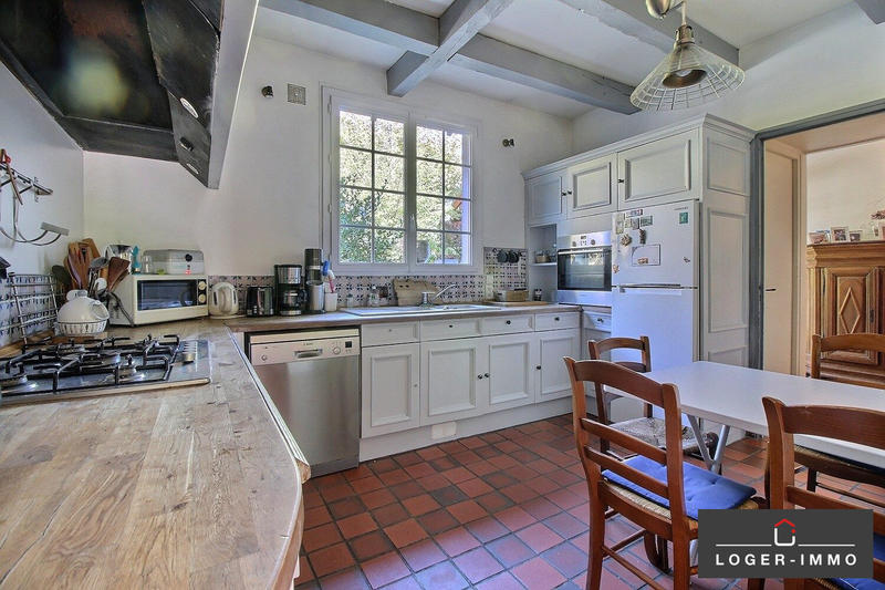 Maison - 175 m² - 8 pièces