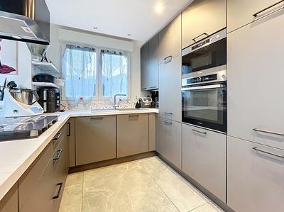 Appartement - 125 m² - 5 pièces