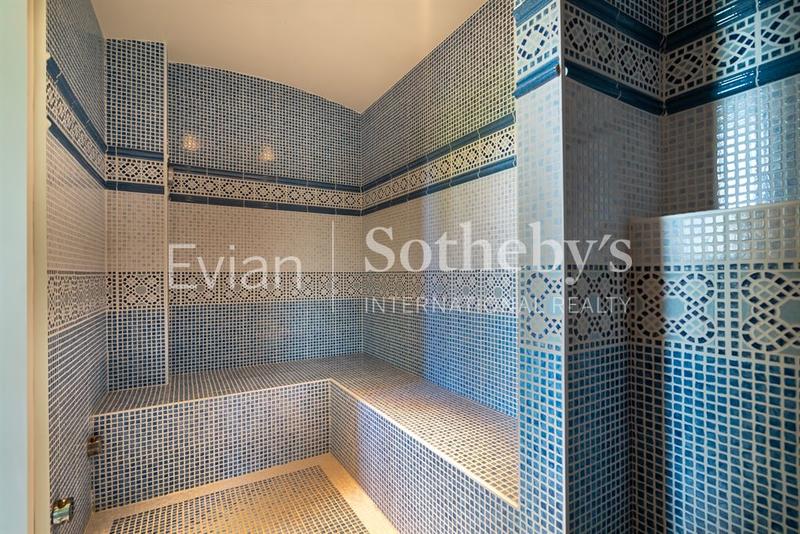 Appartement - 279 m² - 7 pièces