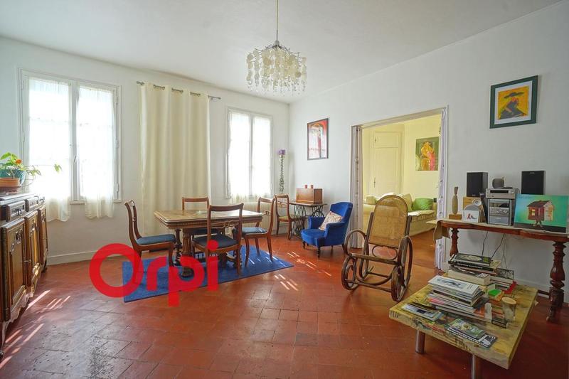 Maison - 300 m² - 8 pièces