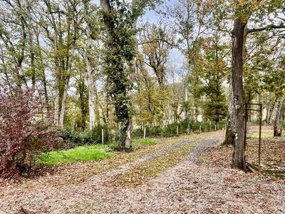 Propriété - 274 m² - 8 pièces