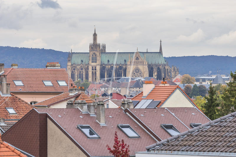 Appartement - 105 m² - 5 pièces