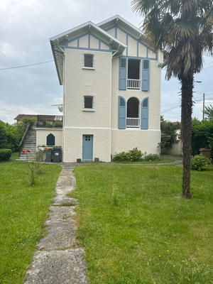 Maison - 200 m² - 7 pièces