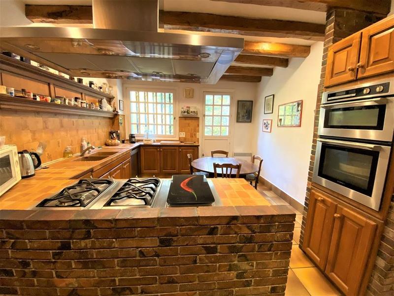 Maison traditionnelle - 335 m² - 12 pièces