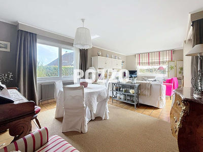 Maison - 170 m² - 7 pièces