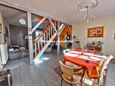 Maison - 192 m² - 9 pièces