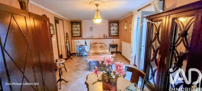 Maison - 260 m² - 7 pièces