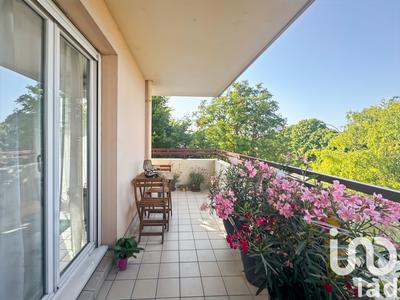 Appartement - 83 m² - 4 pièces