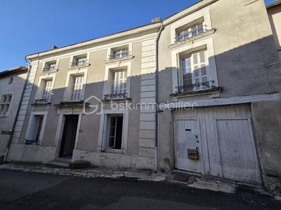Maison de ville - 145 m² - 6 pièces