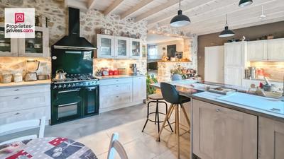 Maison - 180 m² - 5 pièces