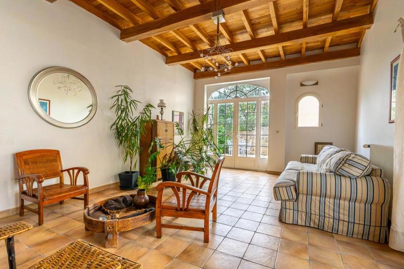 Maison - 208 m² - 6 pièces