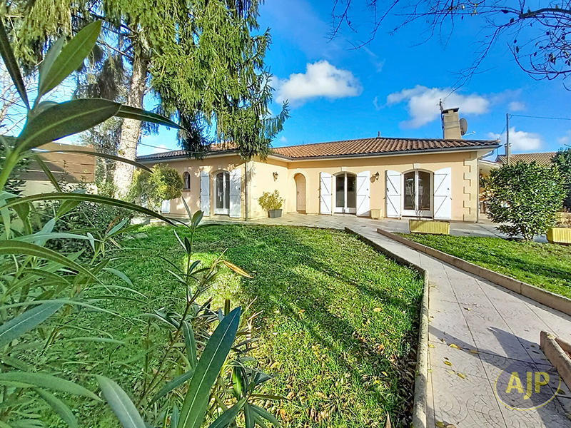 Maison - 193 m² - 6 pièces