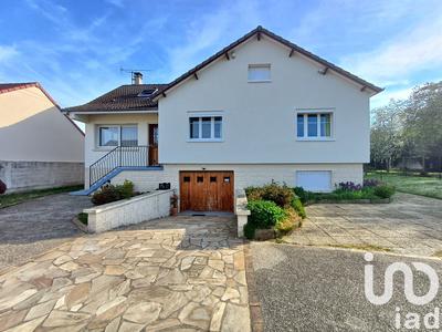 Maison - 171 m² - 11 pièces