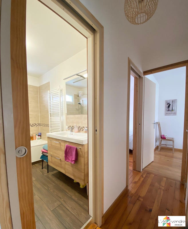 Maison traditionnelle - 100 m² - 5 pièces