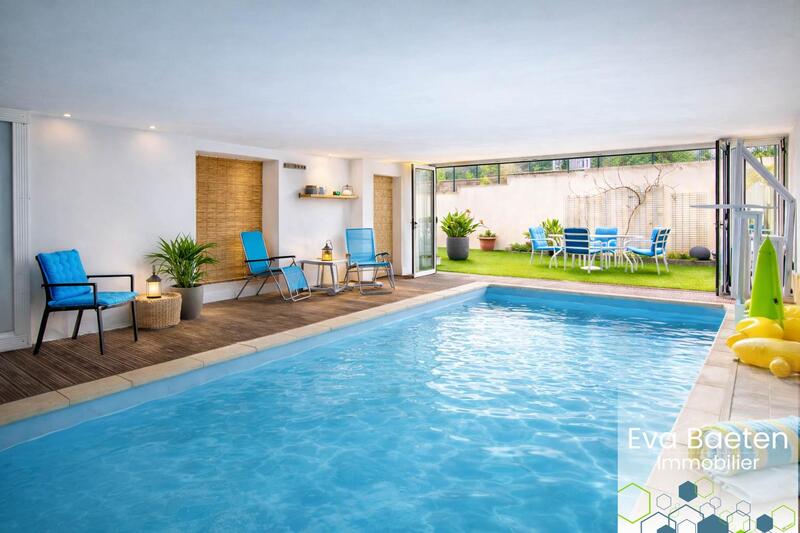 Maison - 265 m² - 10 pièces