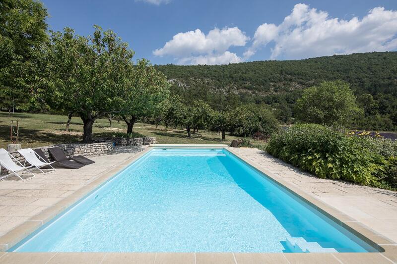 Mas - 376 m² - 11 pièces