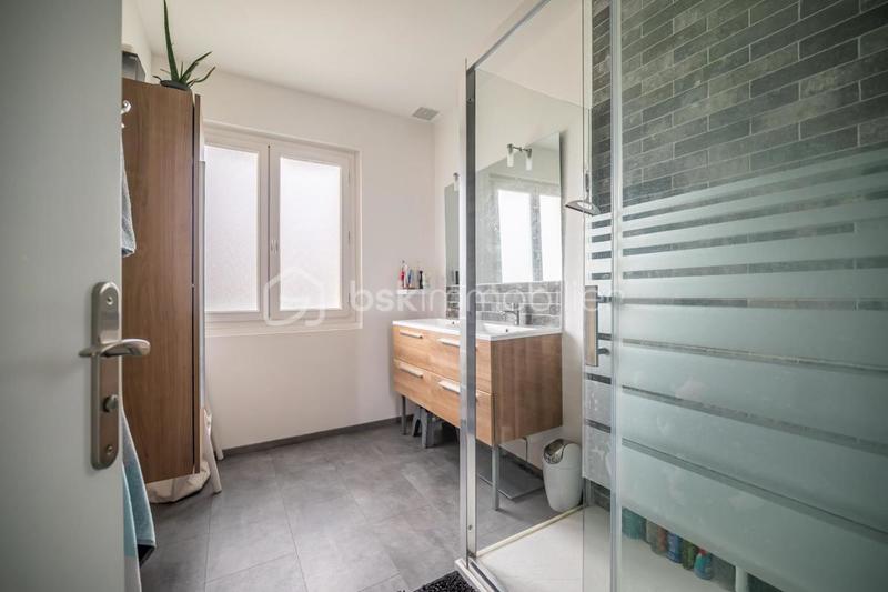 Maison traditionnelle - 139 m² - 5 pièces