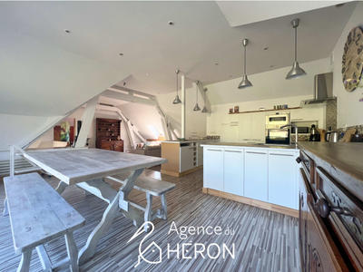 Maison - 143 m² - 8 pièces