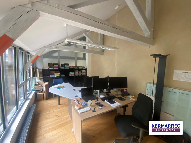 Bureau - 742 m²