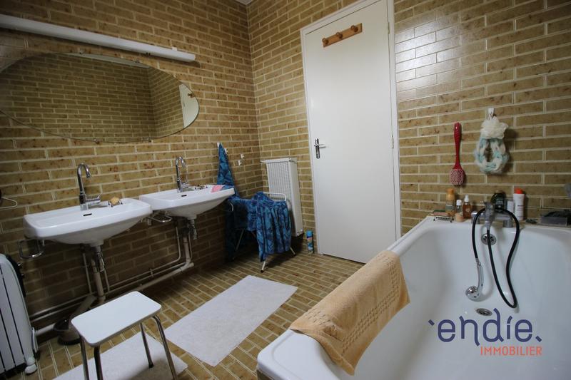 Maison - 146 m² - 7 pièces