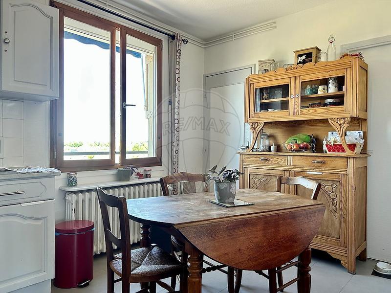 Appartement - 97 m² - 5 pièces