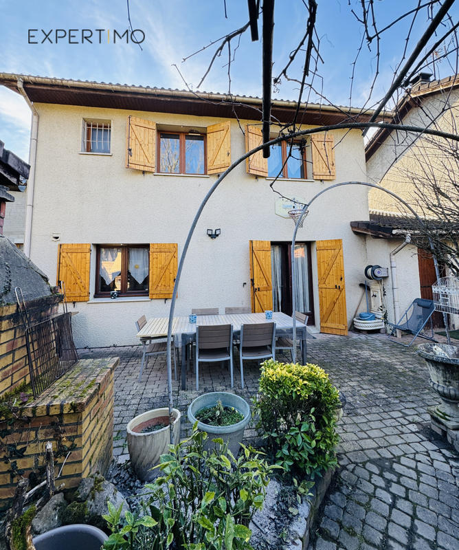 Maison - 110 m² - 5 pièces