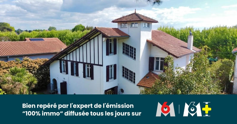 Maison - 279 m² - 9 pièces