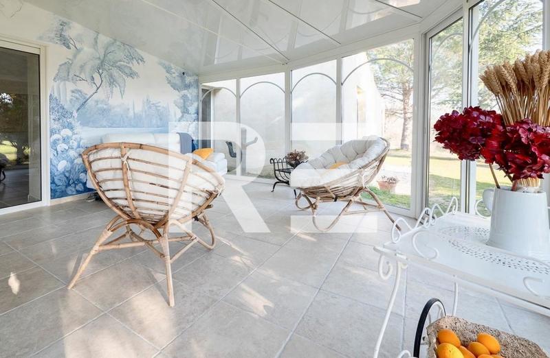 Propriété - 278 m² - 7 pièces