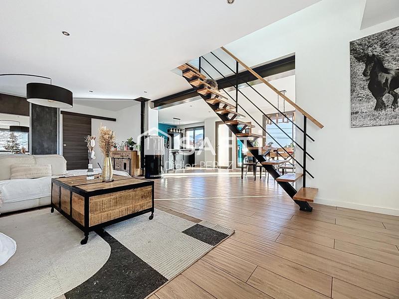 Maison - 140 m² - 4 pièces