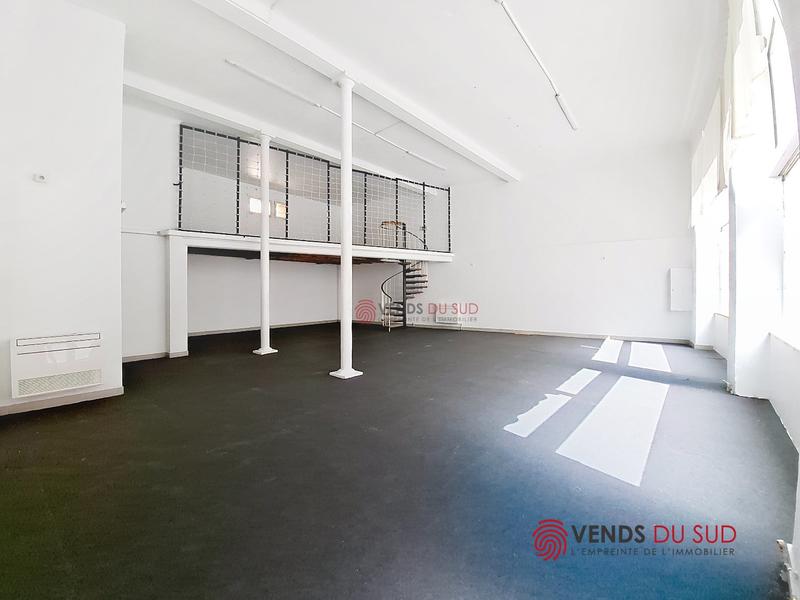 Local d'activités - 319 m²