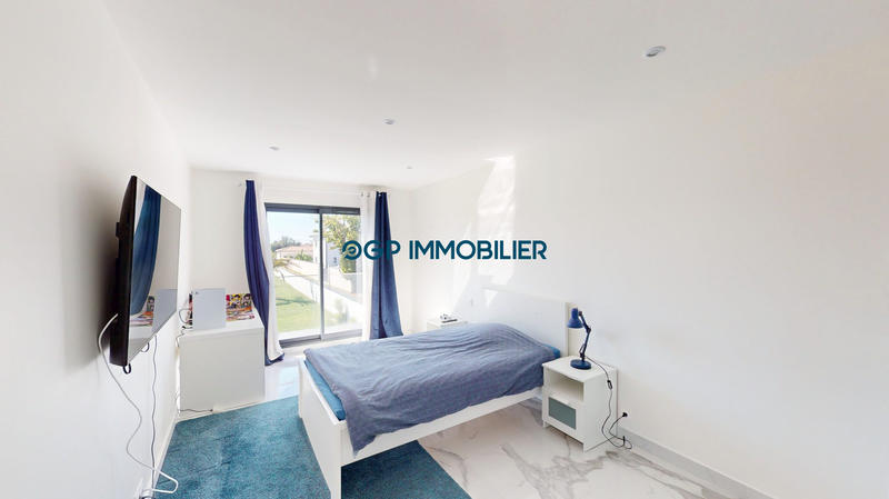 Maison contemporaine - 179 m² - 6 pièces