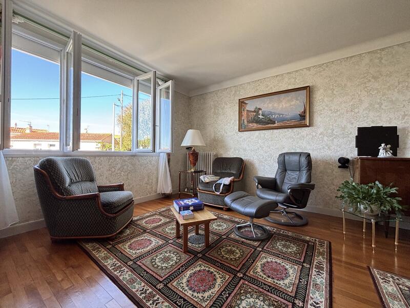 Maison - 90 m² - 5 pièces