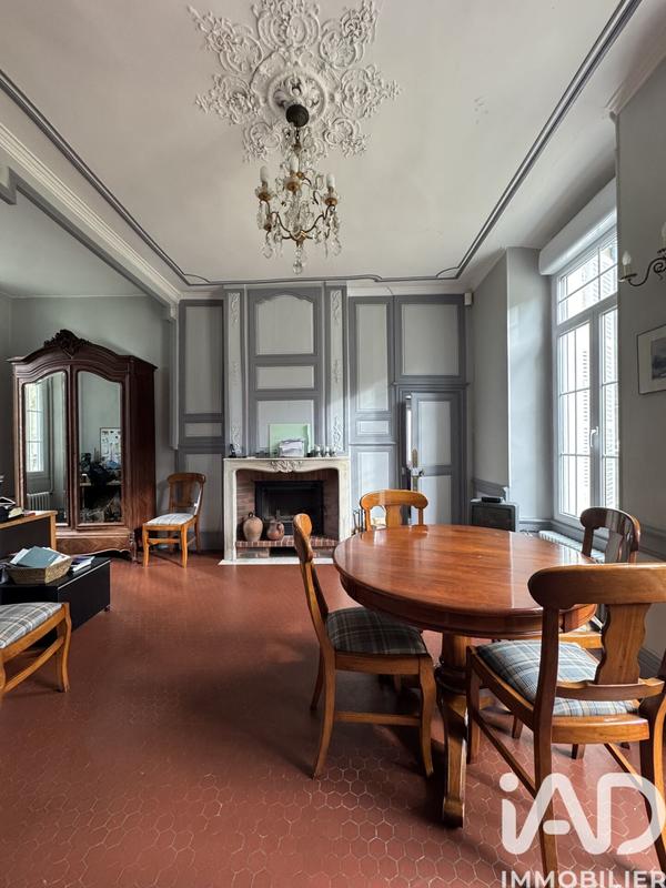 Château - 450 m² - 12 pièces