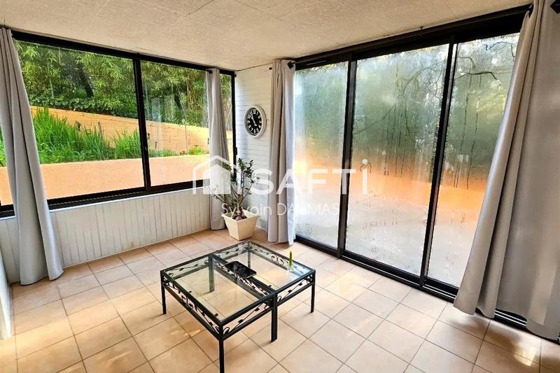 Appartement - 90 m² - 4 pièces