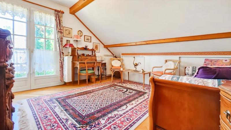 Maison d'architecte - 241 m² - 7 pièces