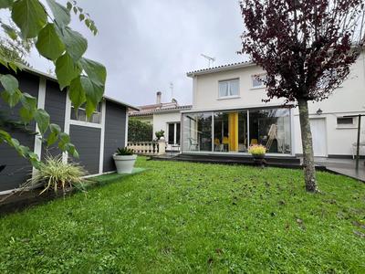 Maison de ville - 104 m² - 5 pièces