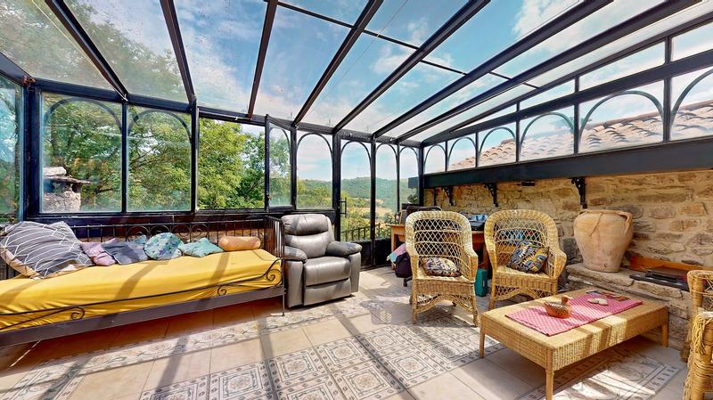 Maison - 240 m² - 4 pièces