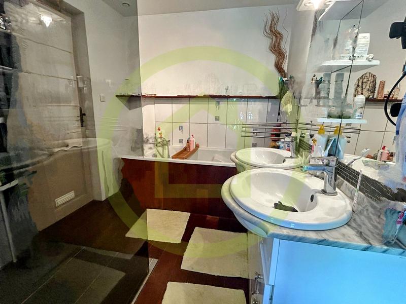 Maison - 170 m² - 5 pièces