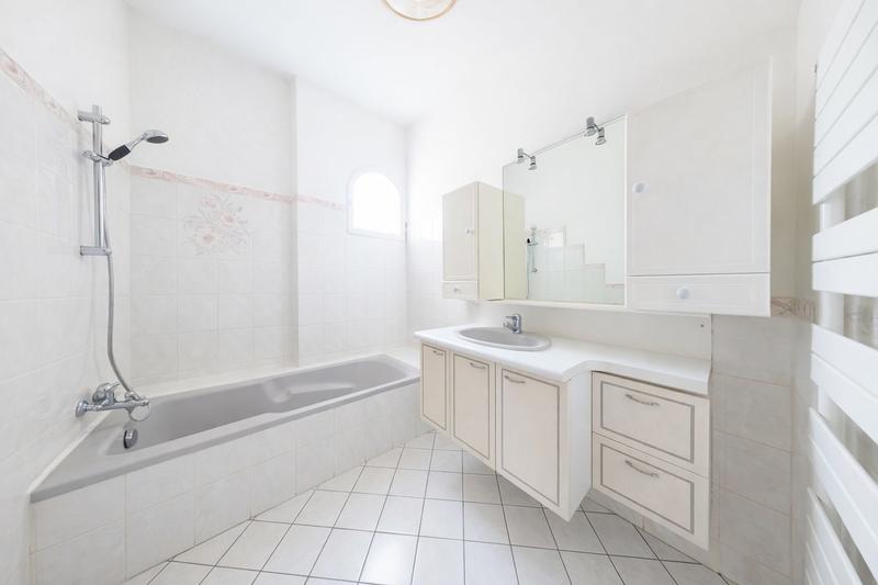 Maison - 140 m² - 4 pièces