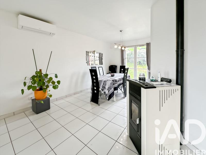 Maison - 93 m² - 5 pièces