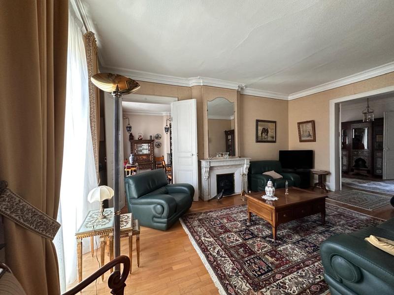 Appartement - 175 m² - 5 pièces