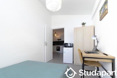 Chambre - 10 m² - 1 pièce