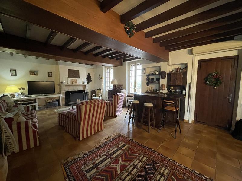 Maison traditionnelle - 251 m² - 6 pièces
