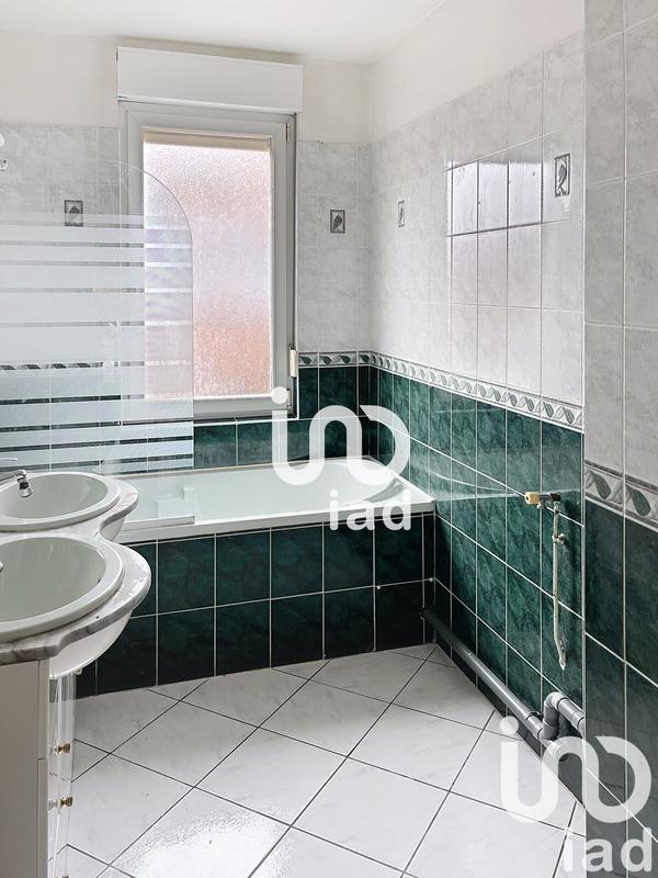 Appartement - 100 m² - 5 pièces