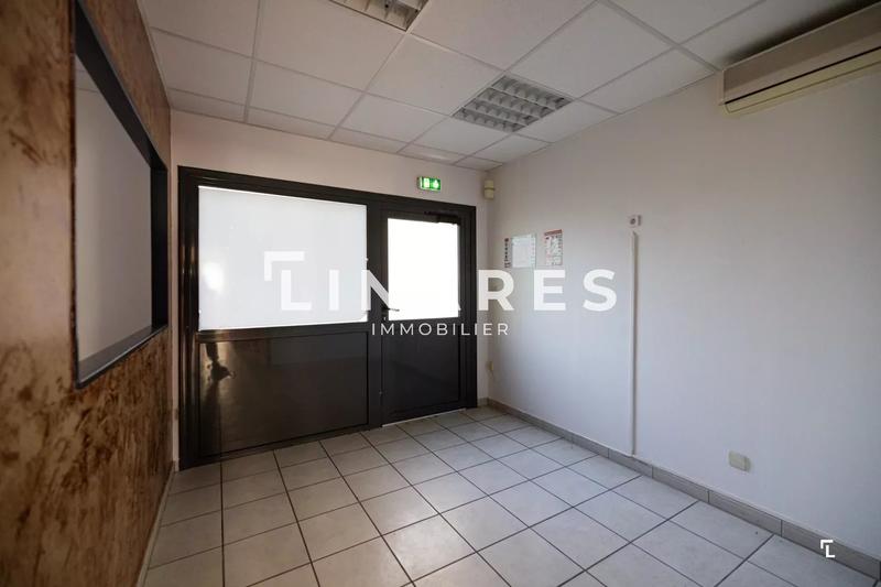 Magasins - 103 m² - 6 pièces