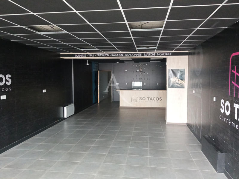 Local commercial - 220 m²