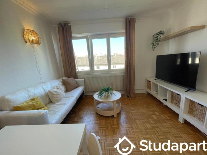 Chambre - 12 m² - 1 pièce