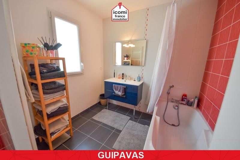 Maison - 92 m² - 5 pièces