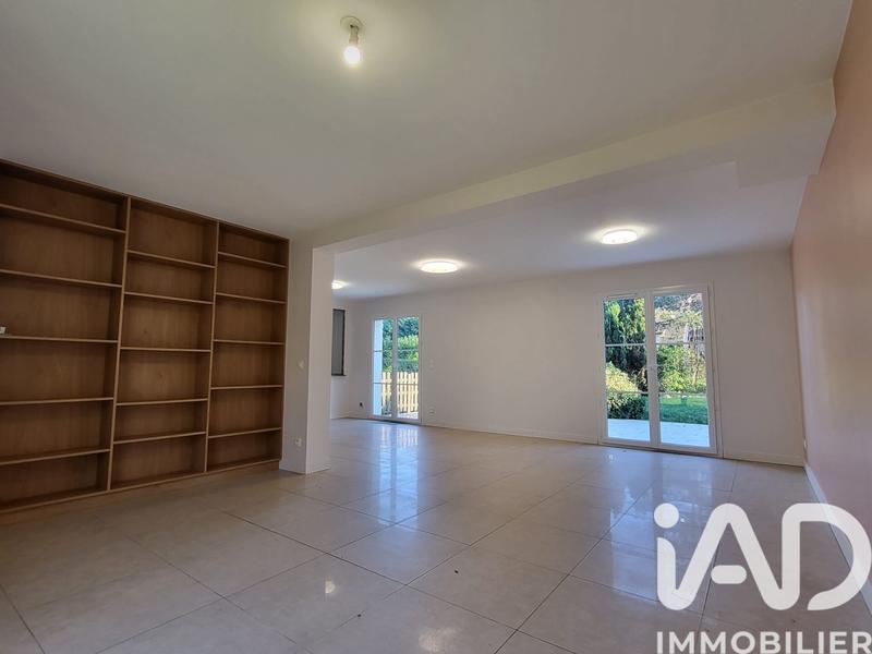 Maison - 188 m² - 9 pièces